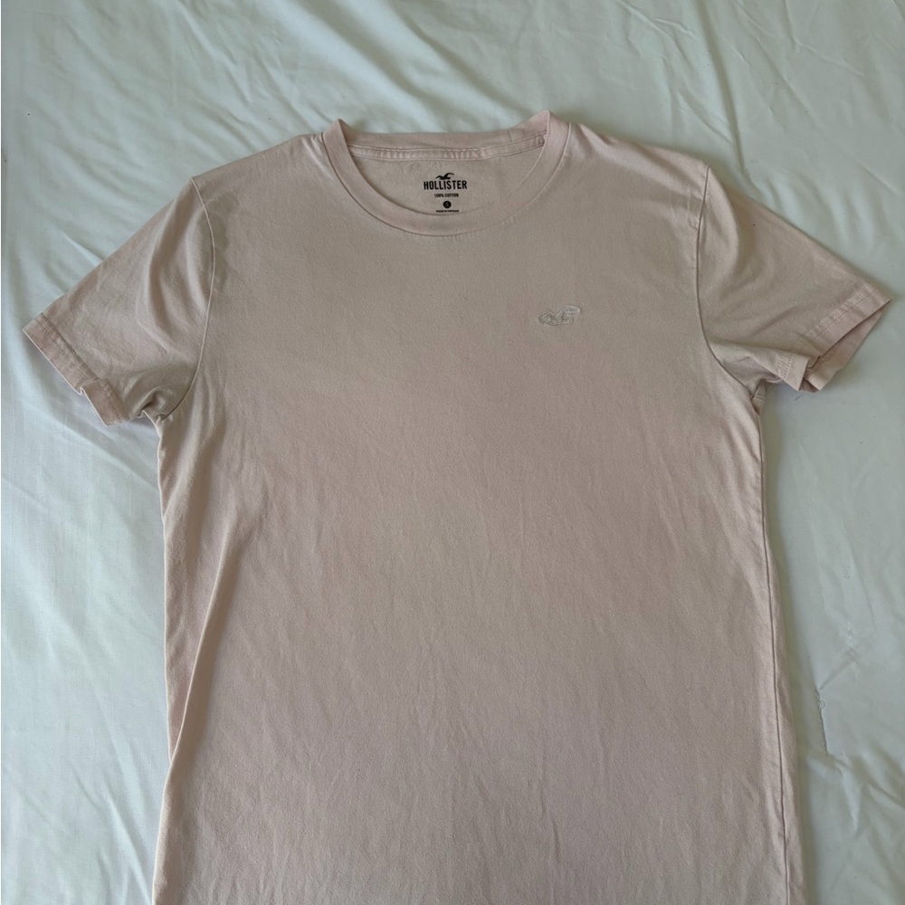 Hollister Men's Soft Pink Short Sleeve Tee 100% Cotton